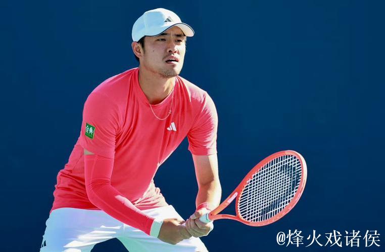 吴易昺澳网正赛首胜！四盘激战成功晋级